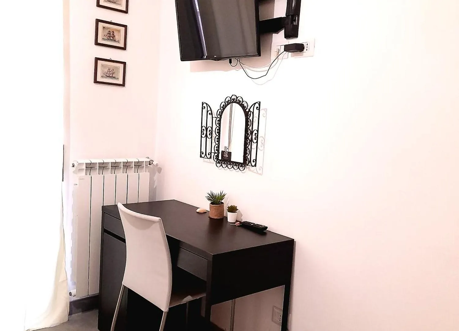 -L' Oasi Del Turista, Room 4- Central Station Milano 0*,