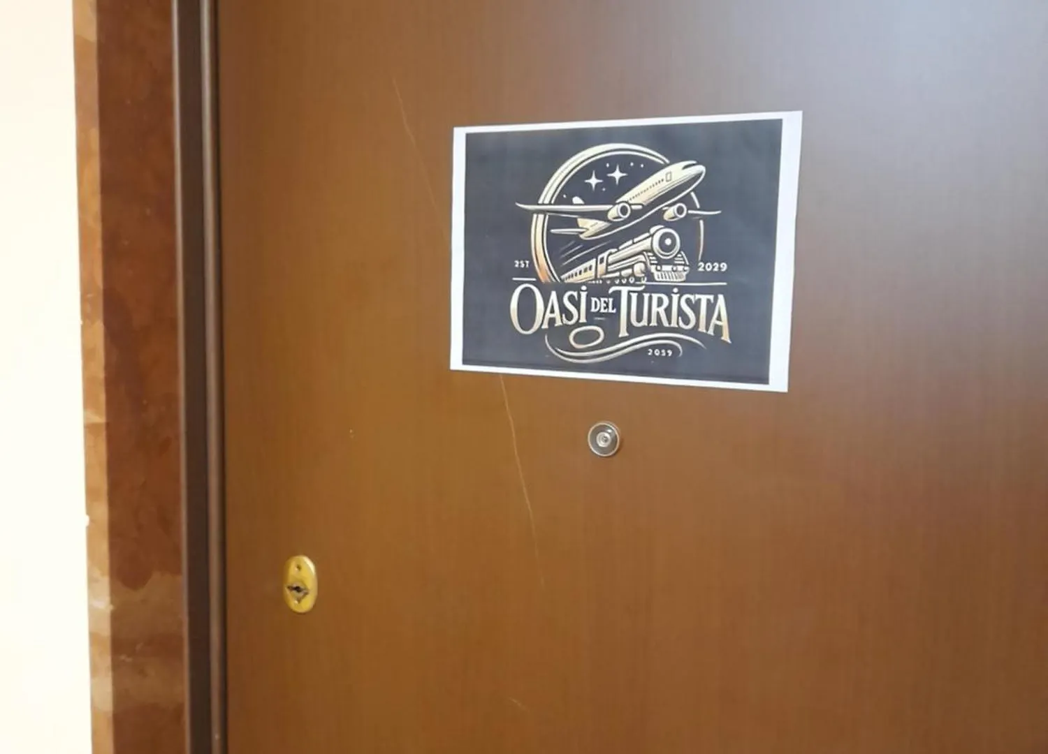 -L' Oasi Del Turista, Room 4- Central Station Milan Italy
